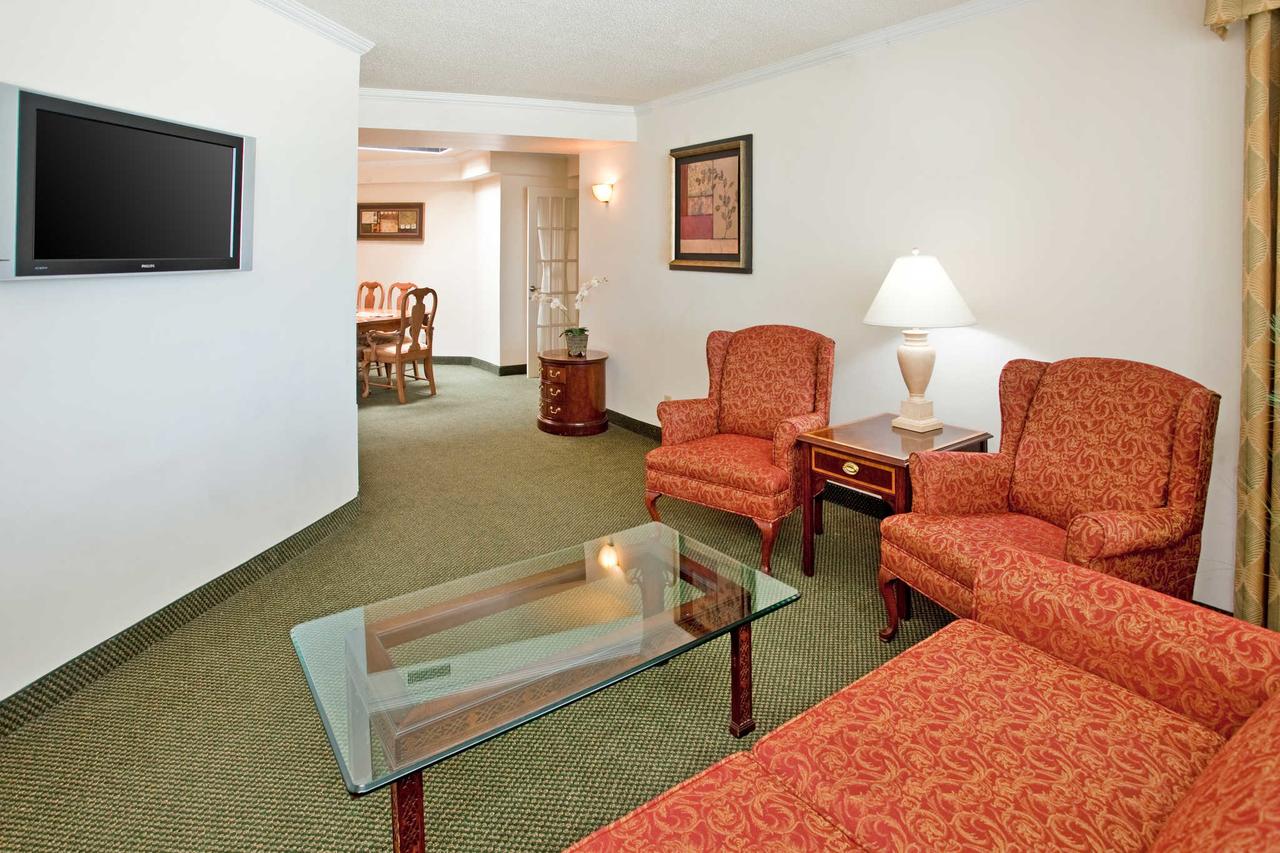 Radisson Hotel Lenexa Overland Park - thumb 6