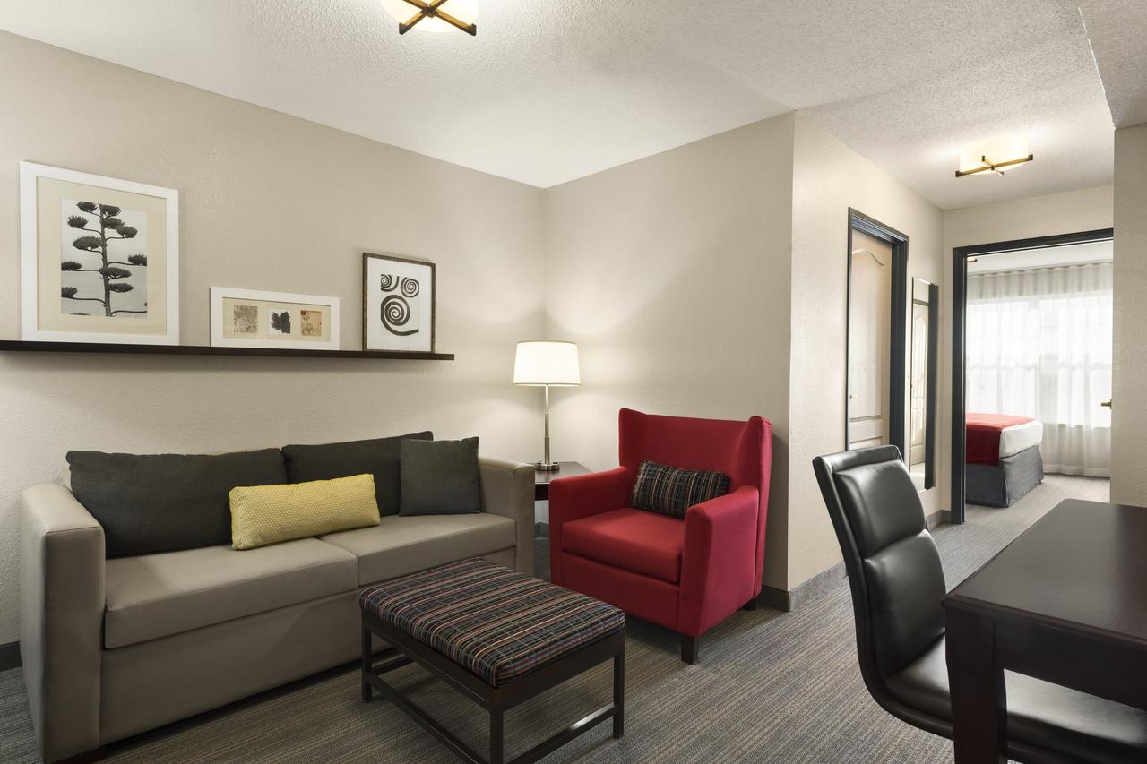 Country Inn & Suites By Radisson, Kansas City At Village West, KS - thumb 12