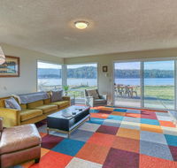 Lopez Island Mud Bay Waterfront home - Accommodation Missouri