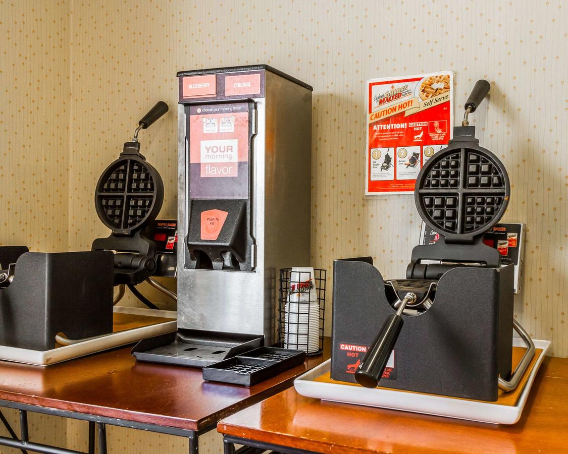 Comfort Inn Airport - thumb 9