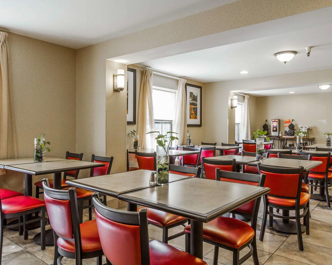 Comfort Inn Airport - thumb 30