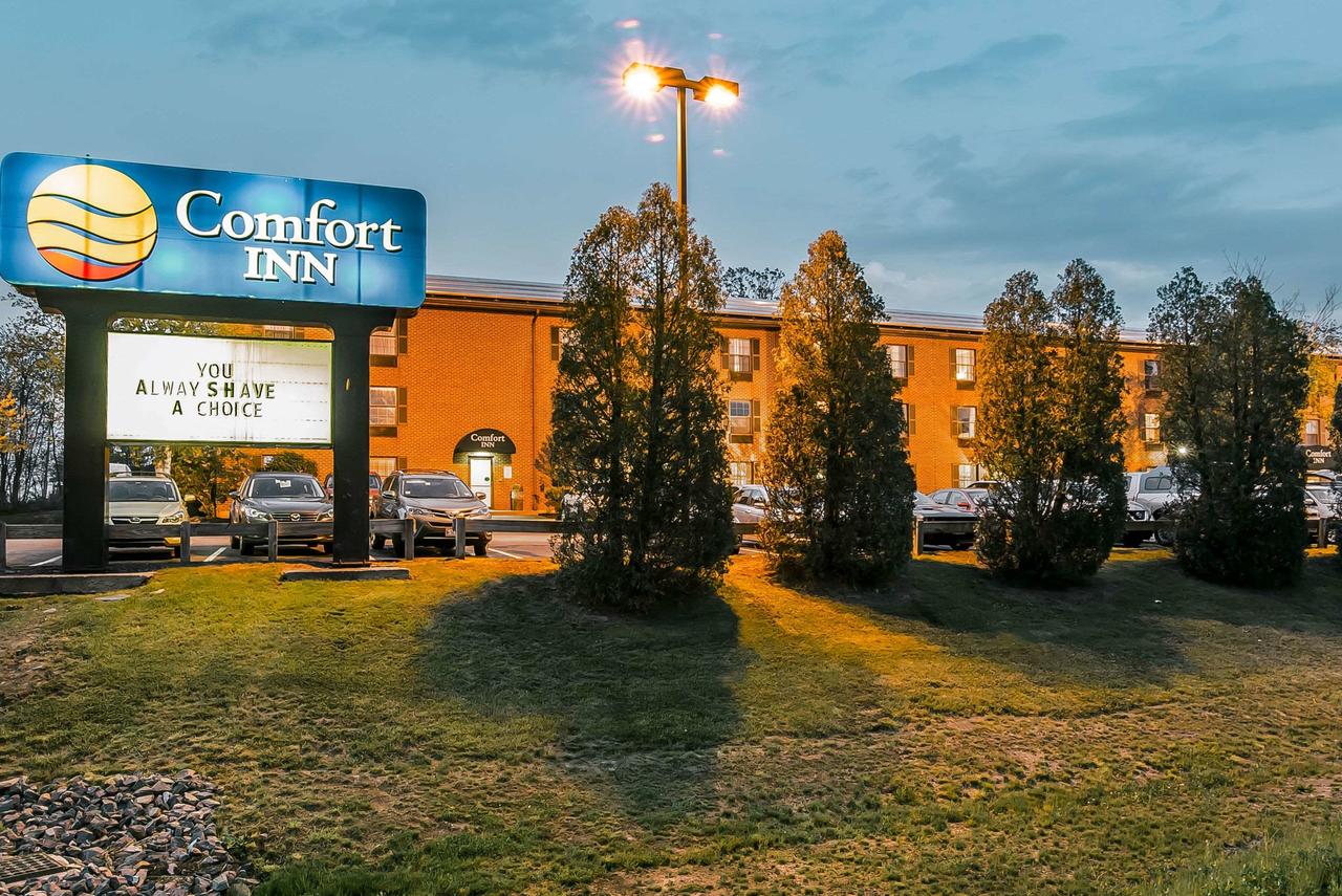 Comfort Inn Airport - thumb 3