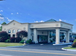 Riverview Inn & Suites