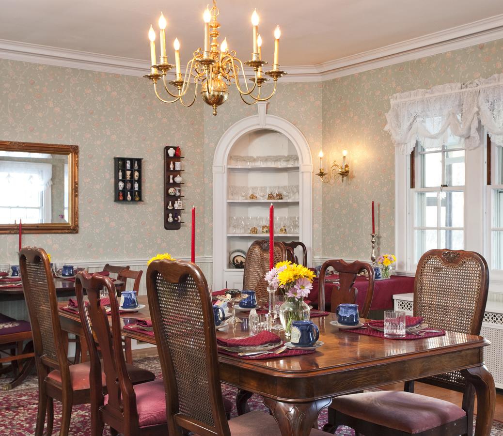 Applegate Inn - thumb 4