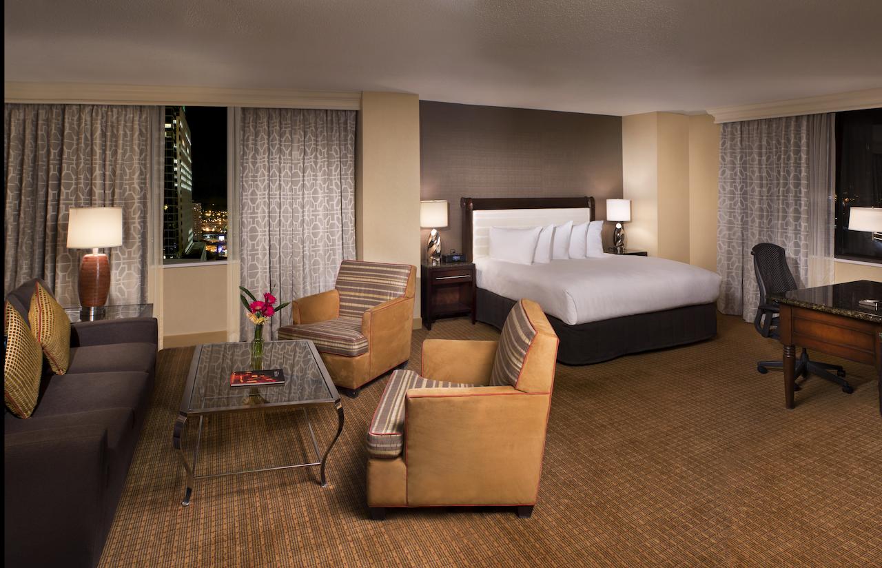 Hilton Minneapolis - thumb 7