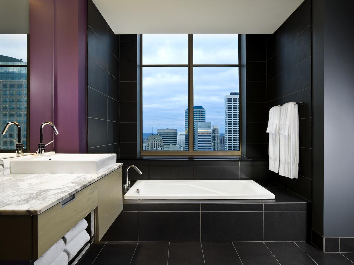 W Minneapolis - The Foshay - thumb 19