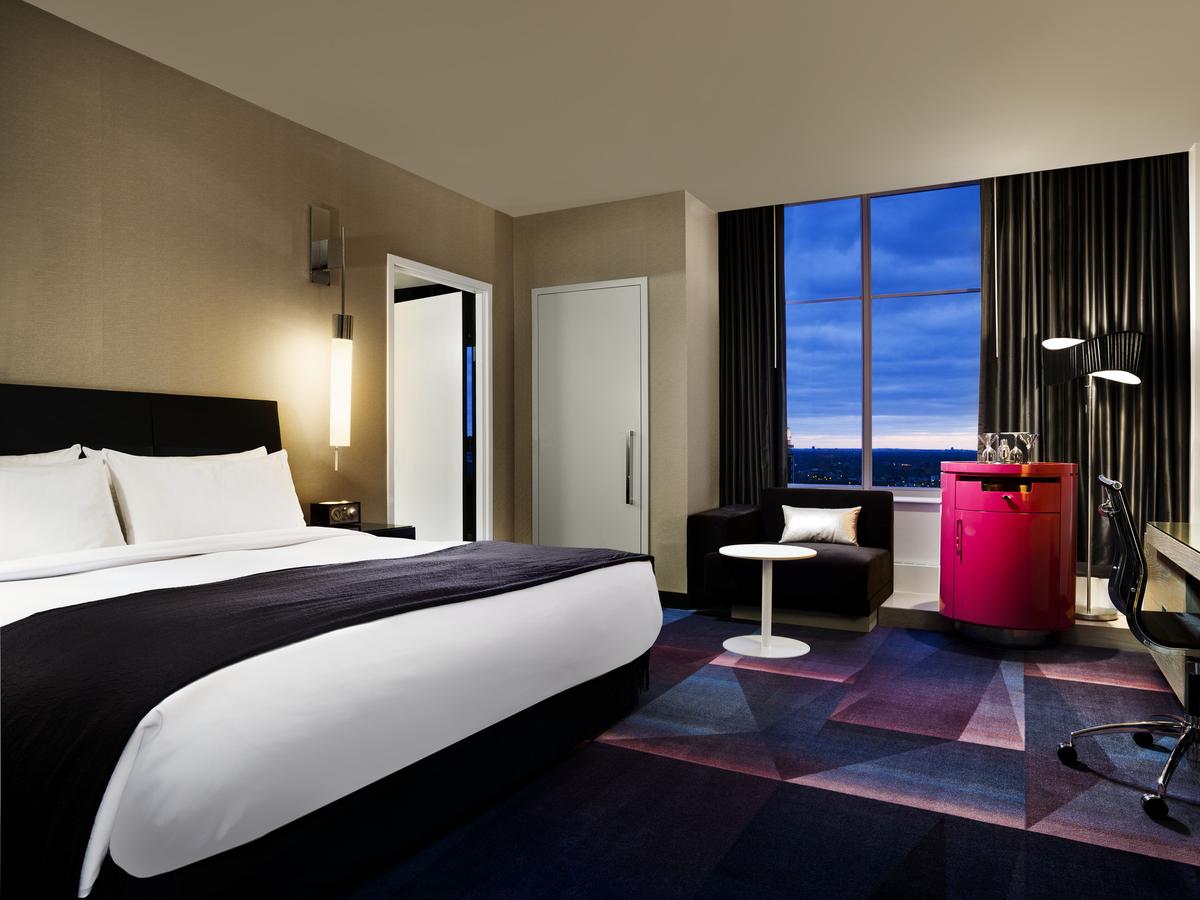 W Minneapolis - The Foshay - thumb 6