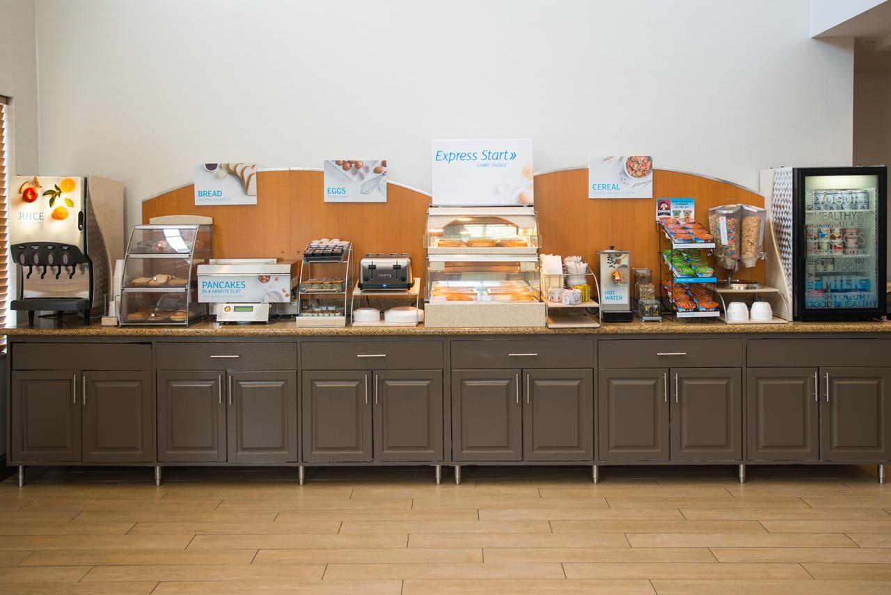 Holiday Inn Express Hotel & Suites Chanhassen - thumb 30