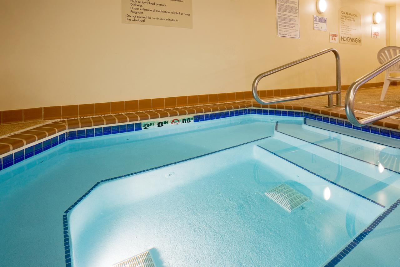 Holiday Inn Express Hotel & Suites Chanhassen - thumb 23