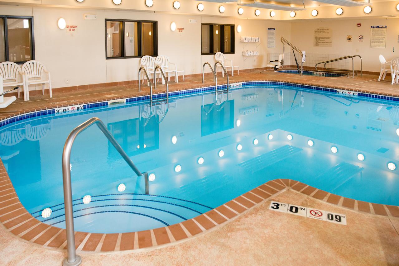 Holiday Inn Express Hotel & Suites Chanhassen - thumb 1