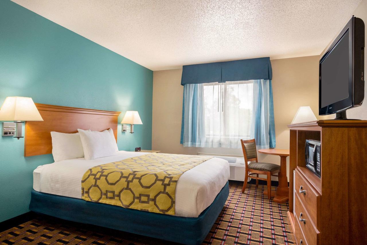 Baymont By Wyndham Warrenton - thumb 40