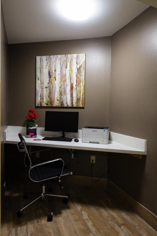 Hawthorn Suites By Wyndham St. Robert/Ft. Leonard Wood - thumb 24