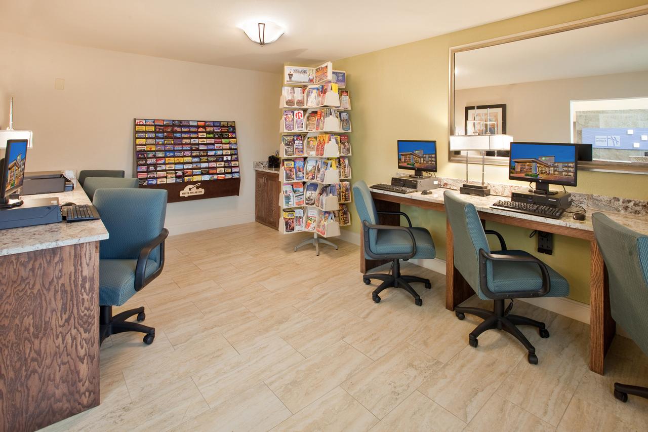 Holiday Inn Express Hotel & Suites Branson 76 Central - thumb 14