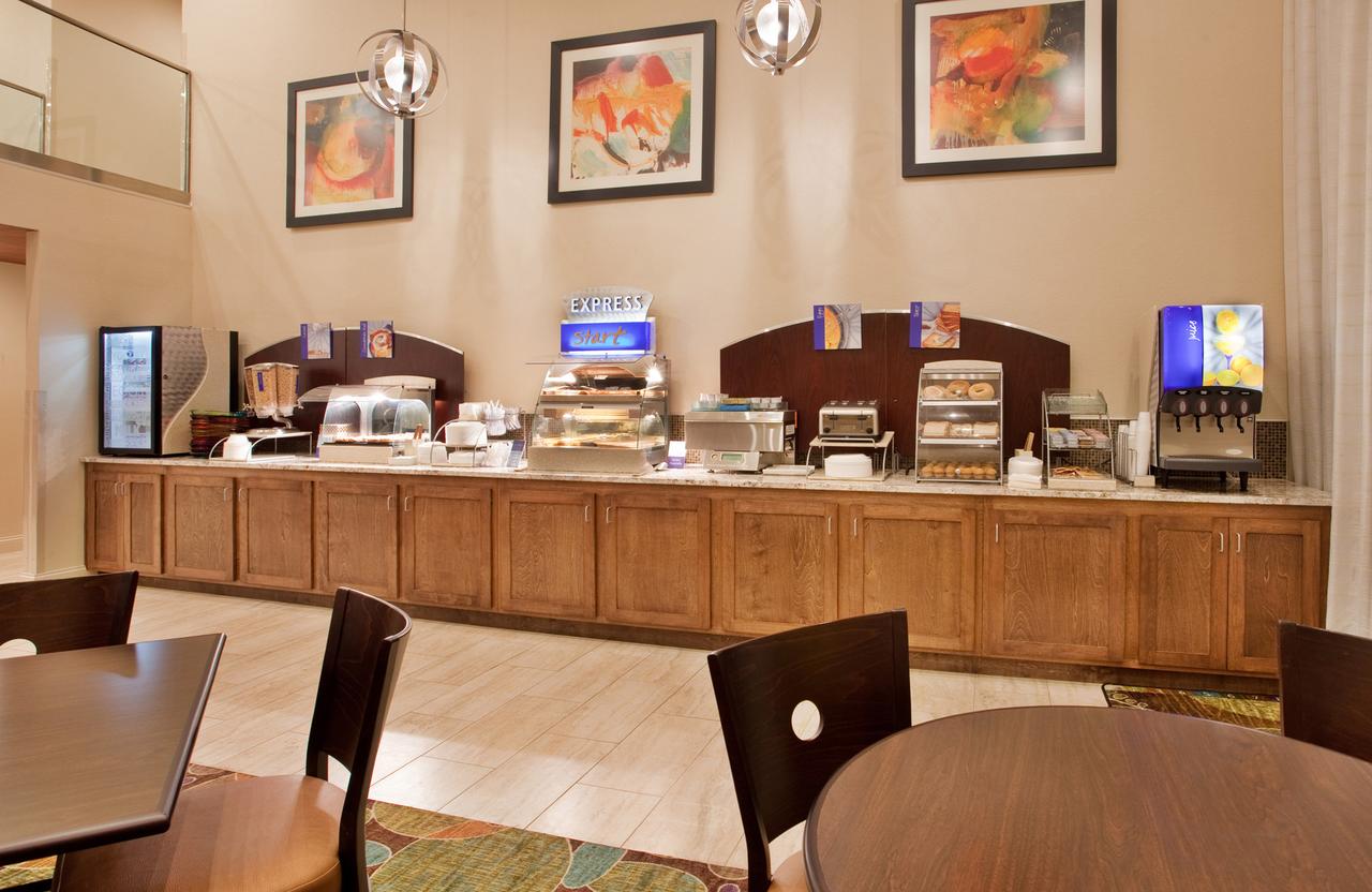 Holiday Inn Express Hotel & Suites Branson 76 Central - thumb 15