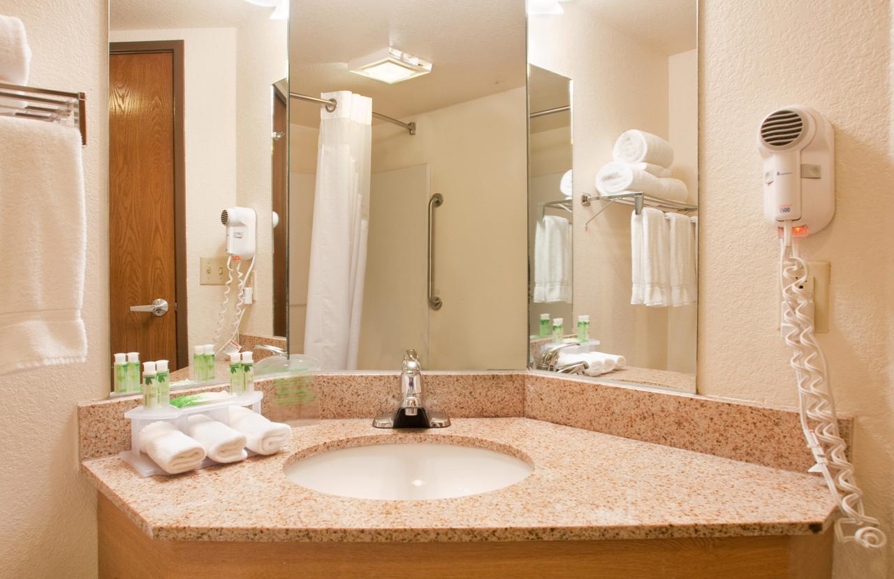Holiday Inn Express Hotel & Suites Branson 76 Central - thumb 22