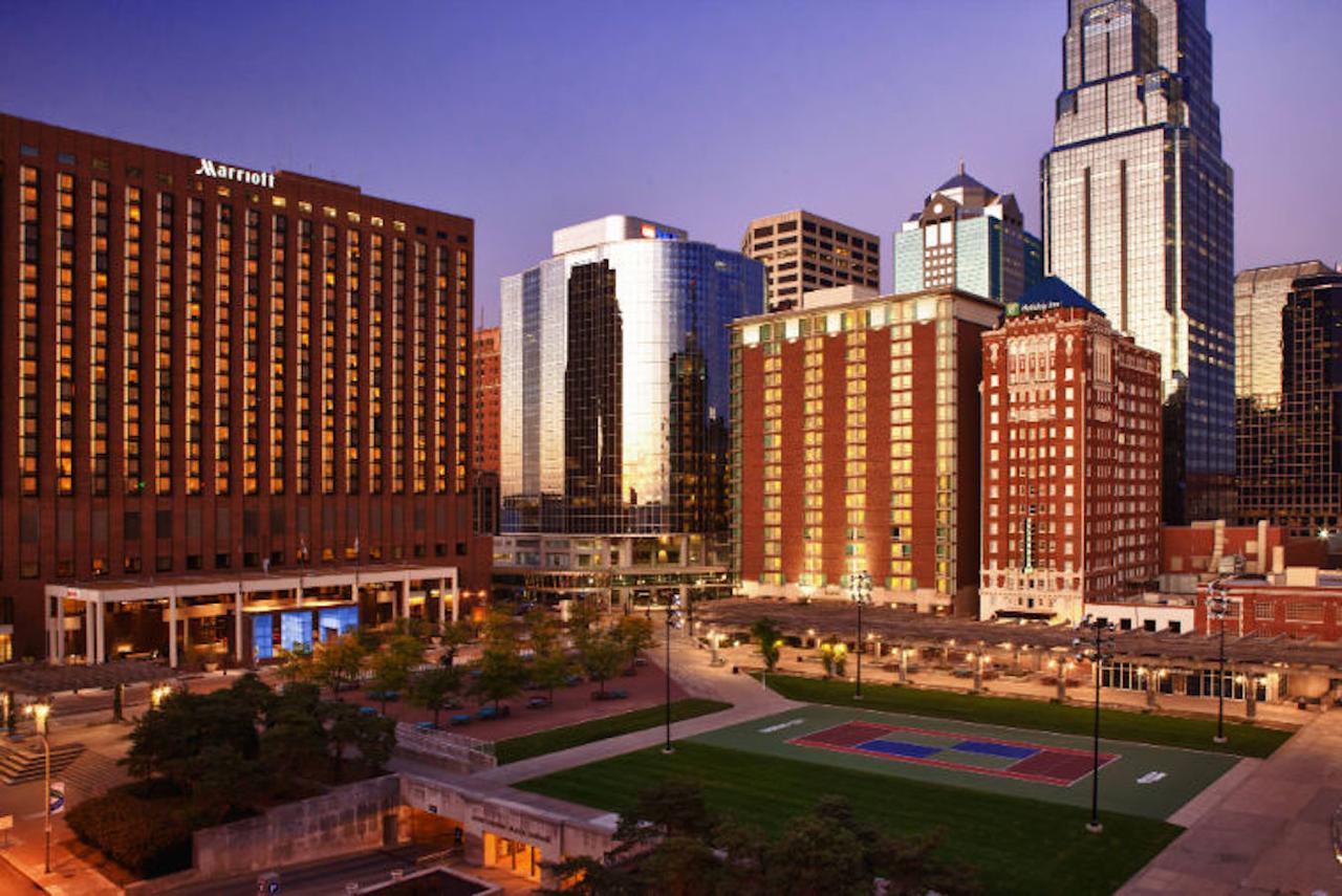 Kansas City Marriott Downtown - thumb 0