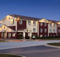 Super 8 by Wyndham Joplin - Accommodation Missouri