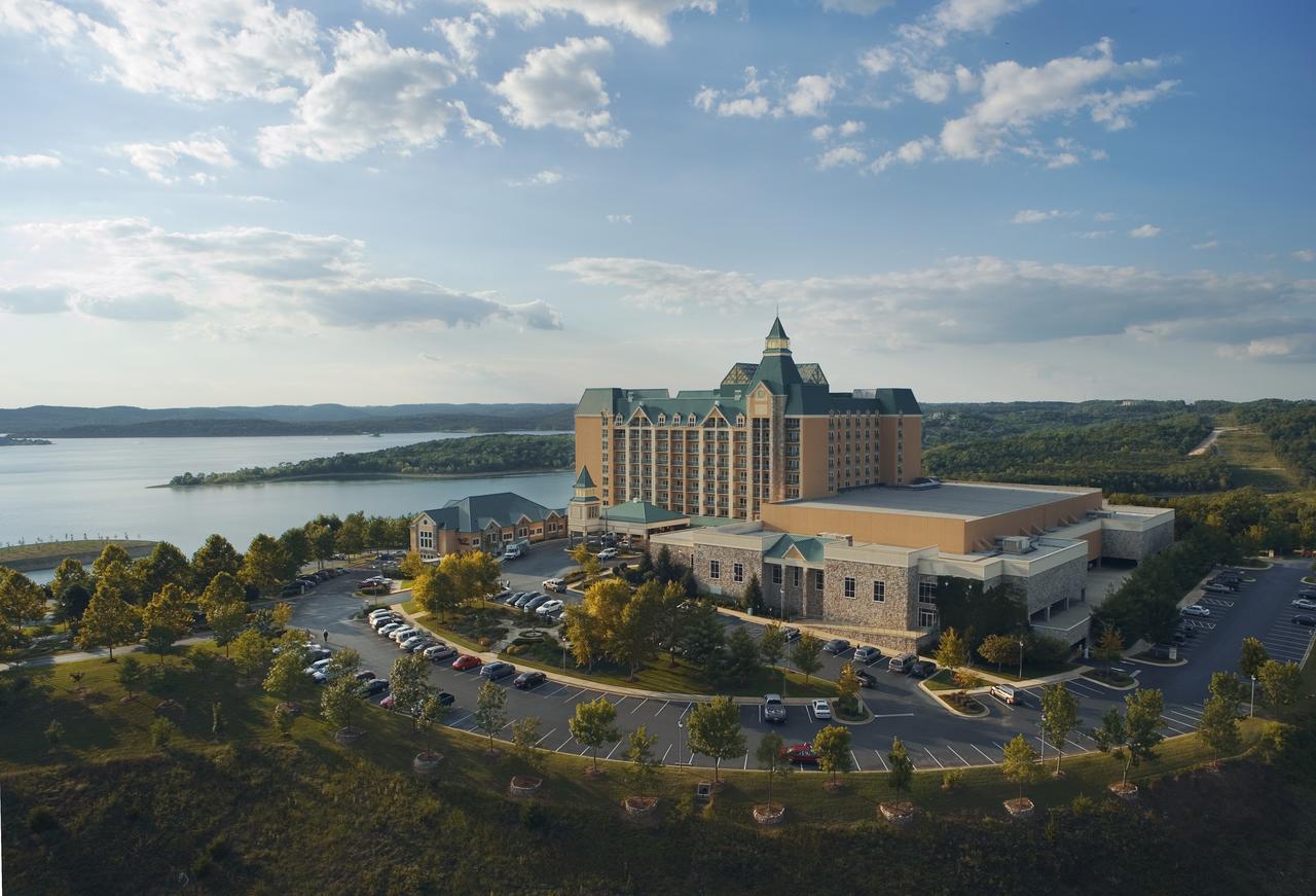 Chateau On The Lake Resort Spa - thumb 4
