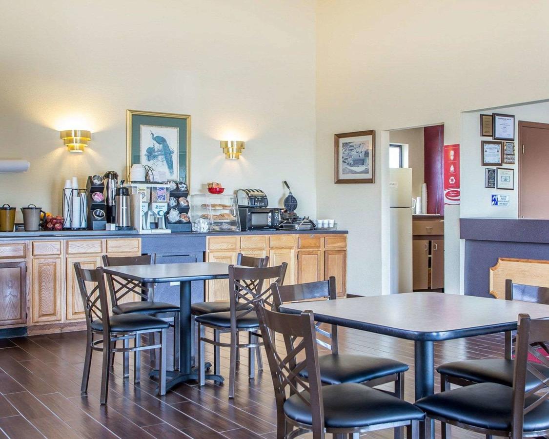 Econo Lodge Saint Robert - thumb 9