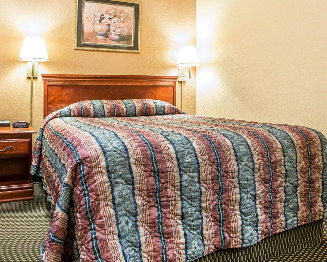 Econo Lodge Saint Robert - thumb 15