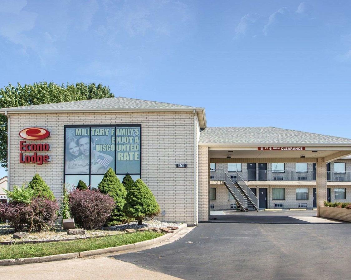 Econo Lodge Saint Robert - thumb 3