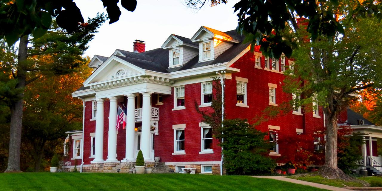 Inn On Crescent Lake
