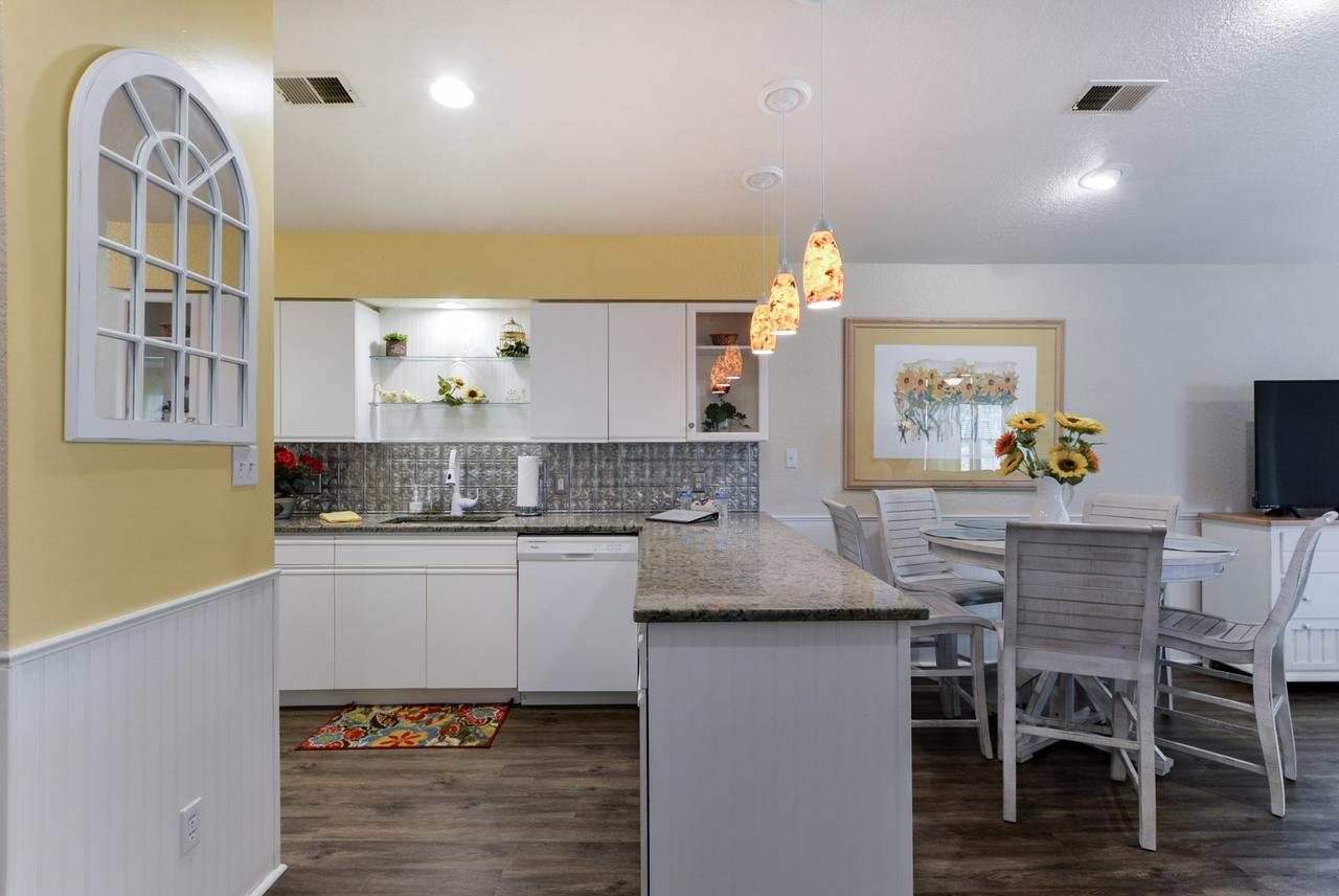 Nestled Inn - Premier Penthouse Resort Condo - thumb 2