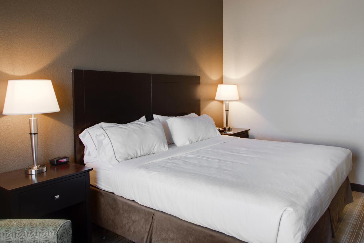 Holiday Inn Express & Suites Nevada - thumb 13