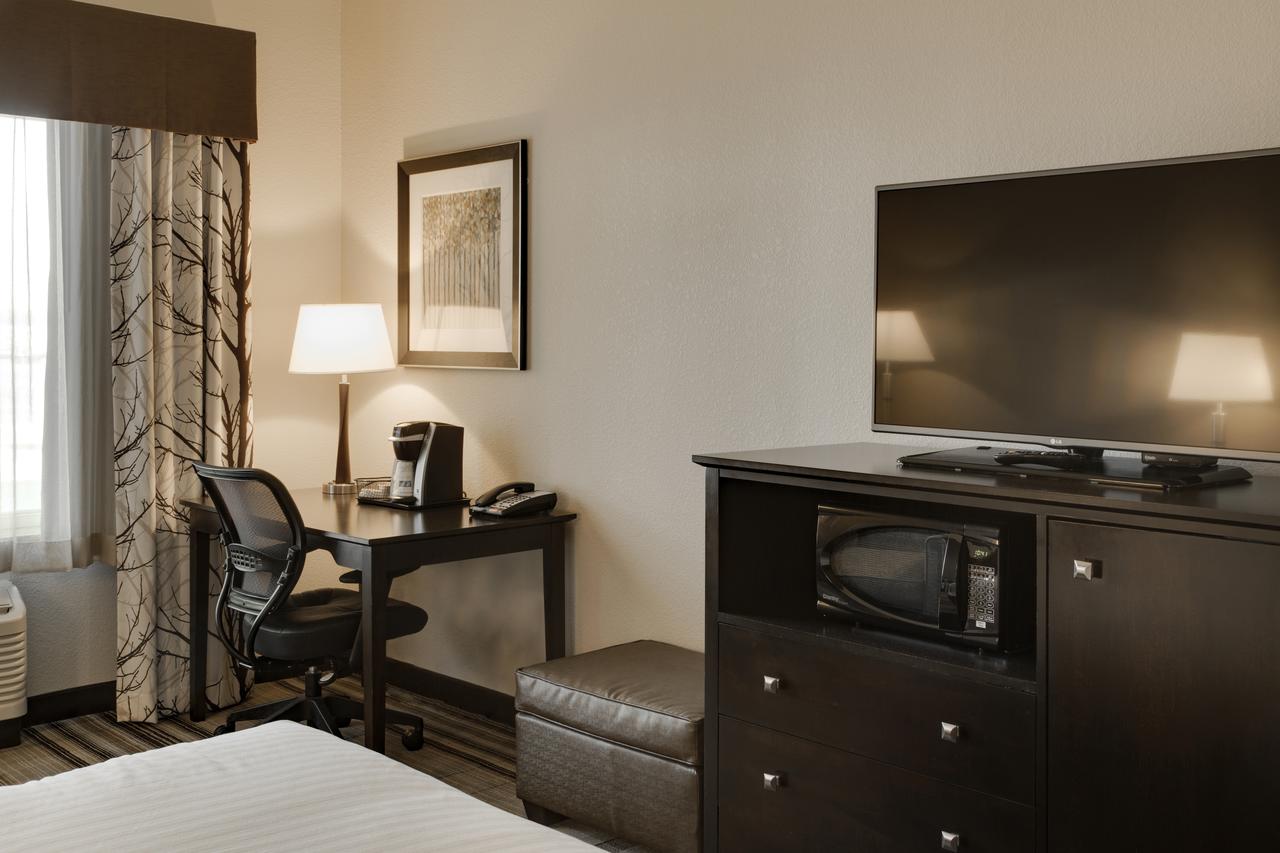 Holiday Inn Express & Suites Nevada - thumb 7