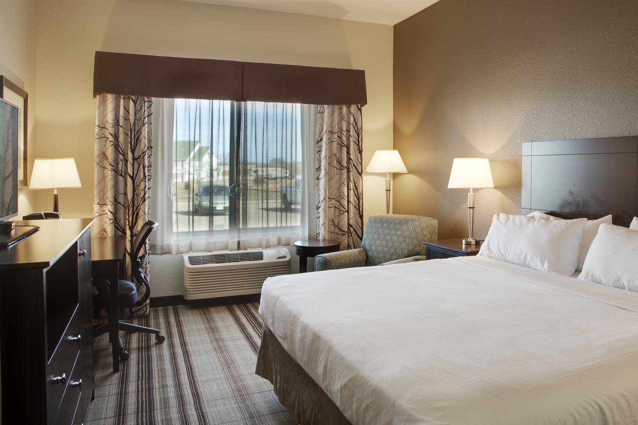 Holiday Inn Express & Suites Nevada - thumb 16