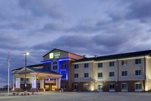 Holiday Inn Express & Suites Nevada