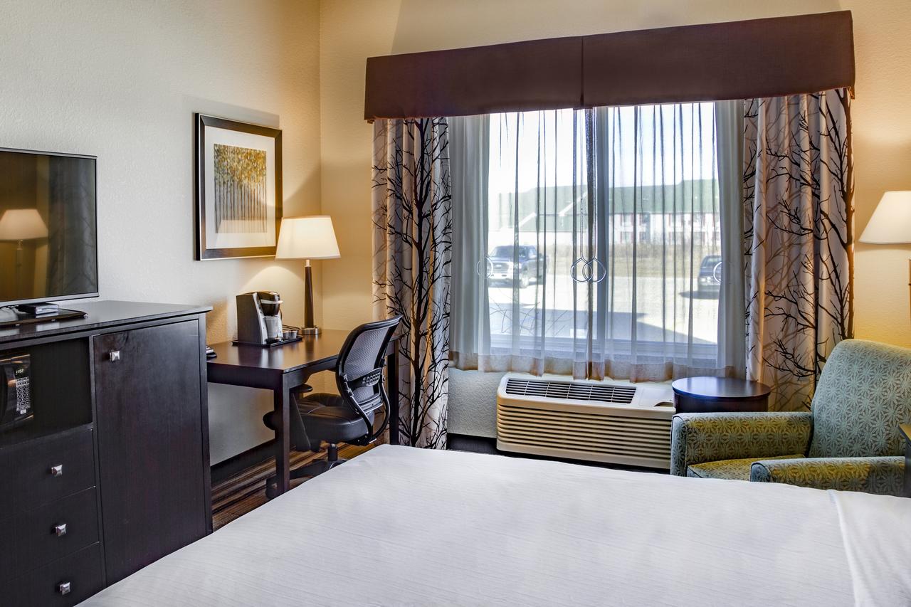 Holiday Inn Express & Suites Nevada - thumb 15