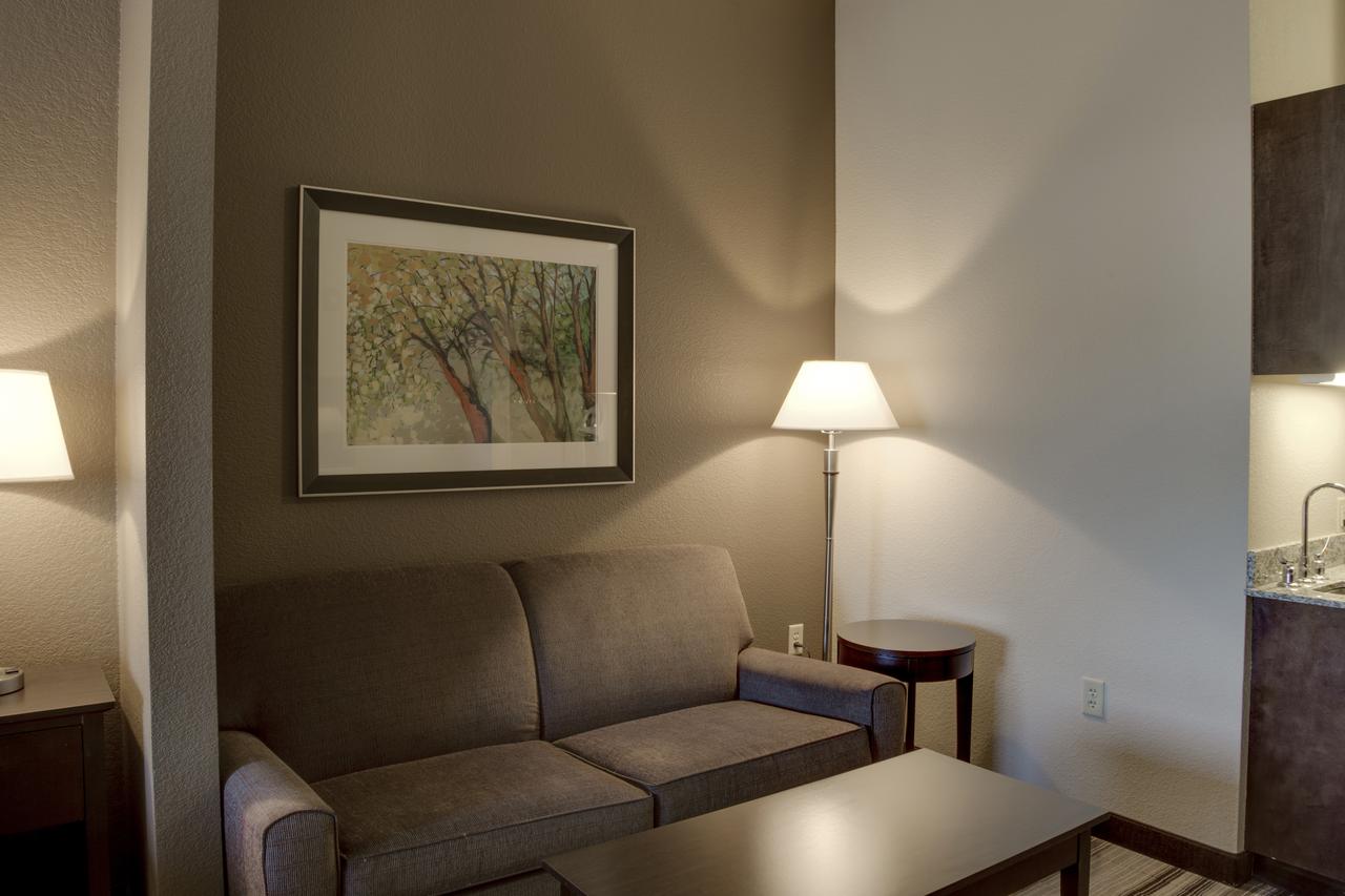 Holiday Inn Express & Suites Nevada - thumb 8