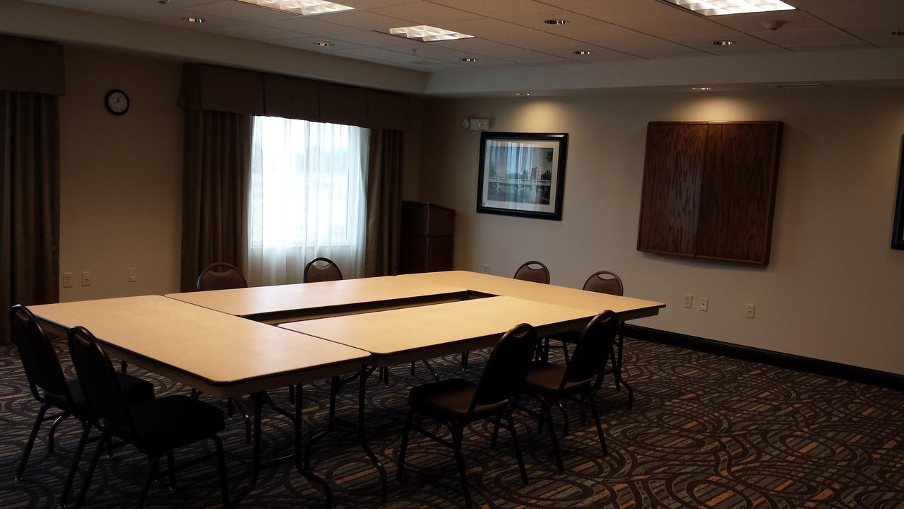 Holiday Inn Express & Suites Nevada - thumb 27