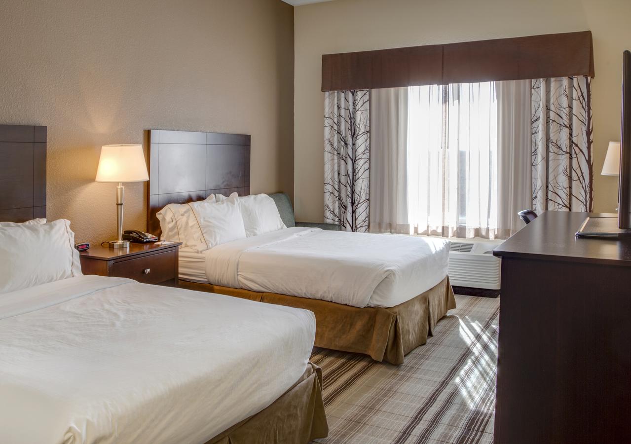 Holiday Inn Express & Suites Nevada - thumb 4