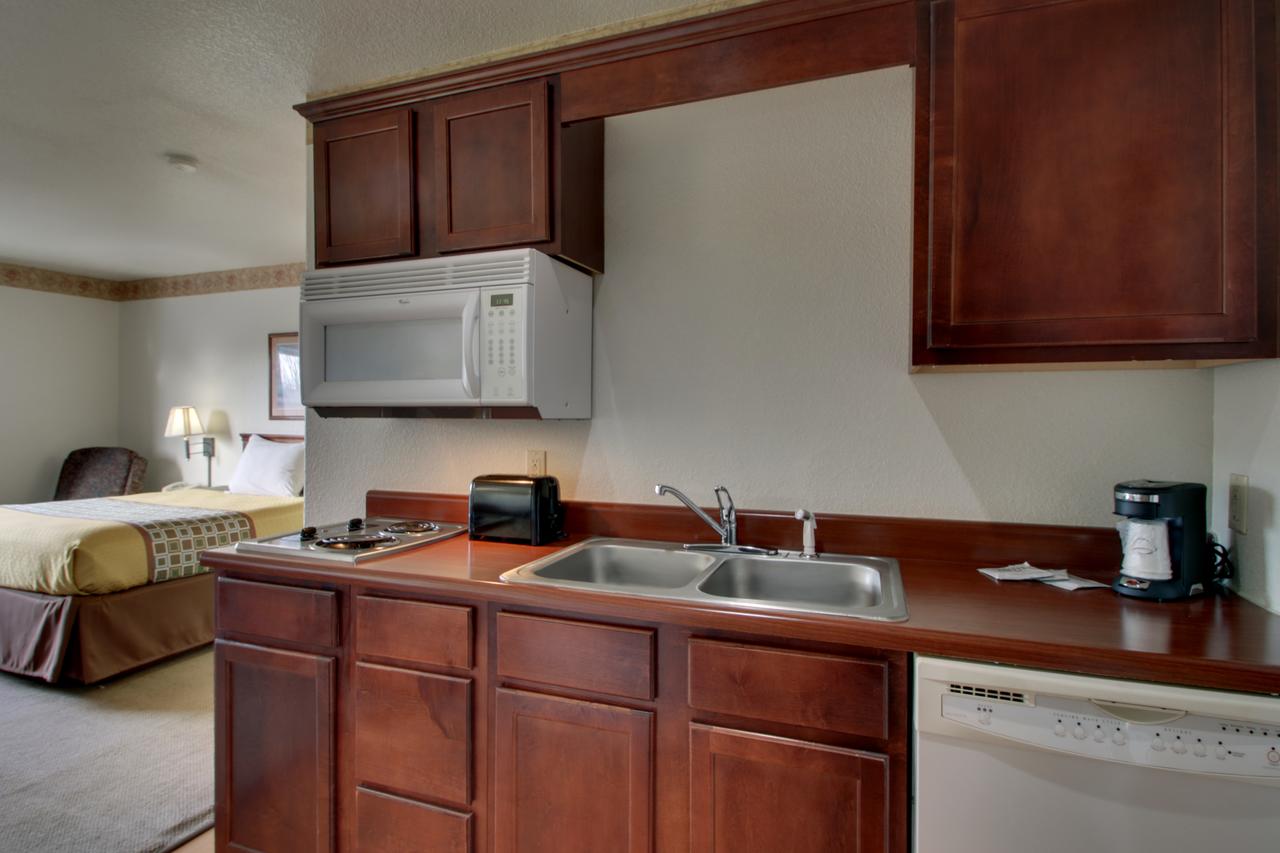 All Towne Suites - thumb 17