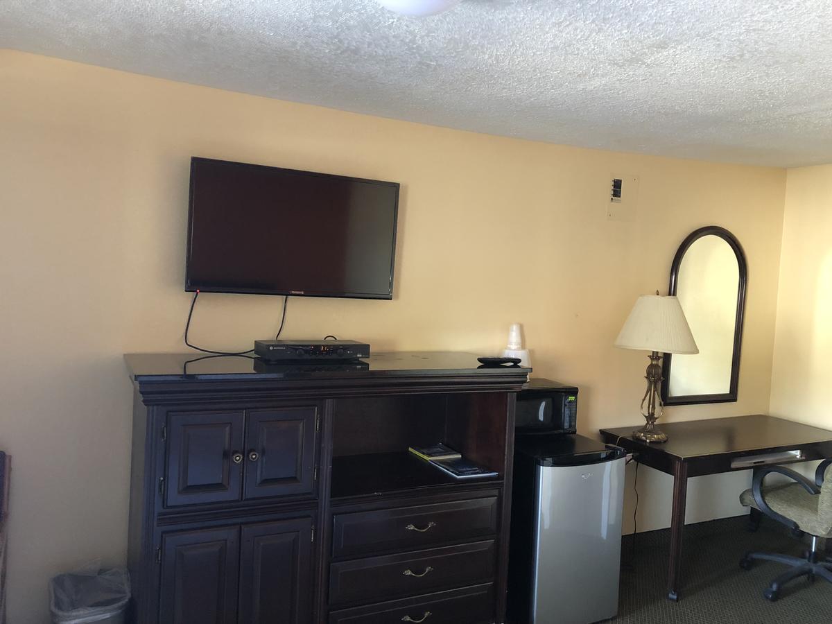 Dogwood Park Inn - thumb 9