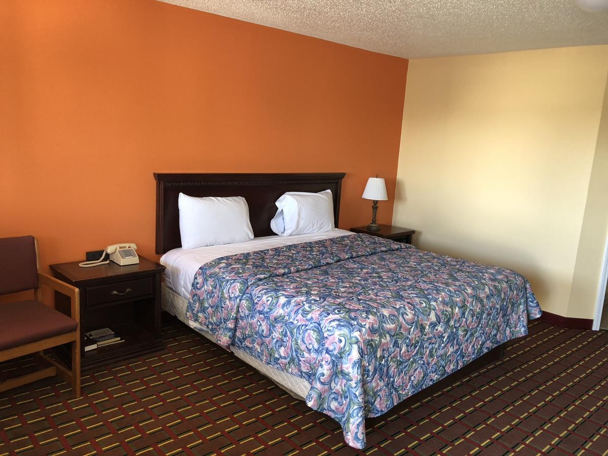 Dogwood Park Inn - thumb 7