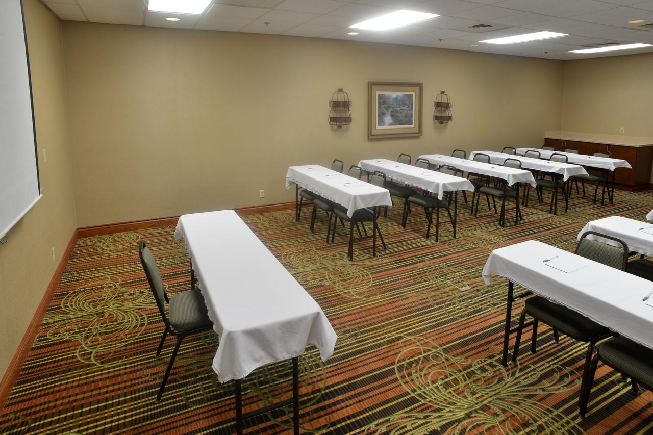 Hampton Inn & Suites Springfield - thumb 30