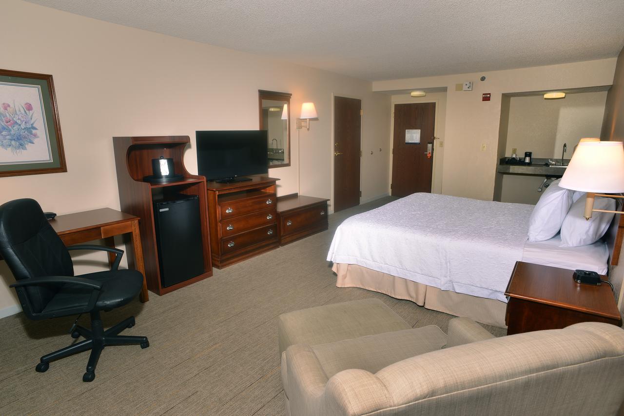 Hampton Inn & Suites Springfield - thumb 16
