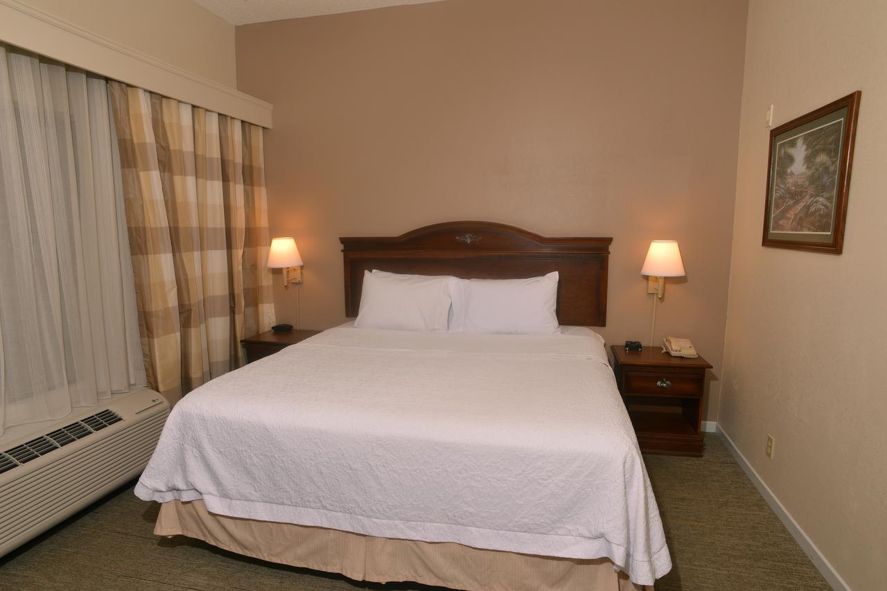 Hampton Inn & Suites Springfield - thumb 13