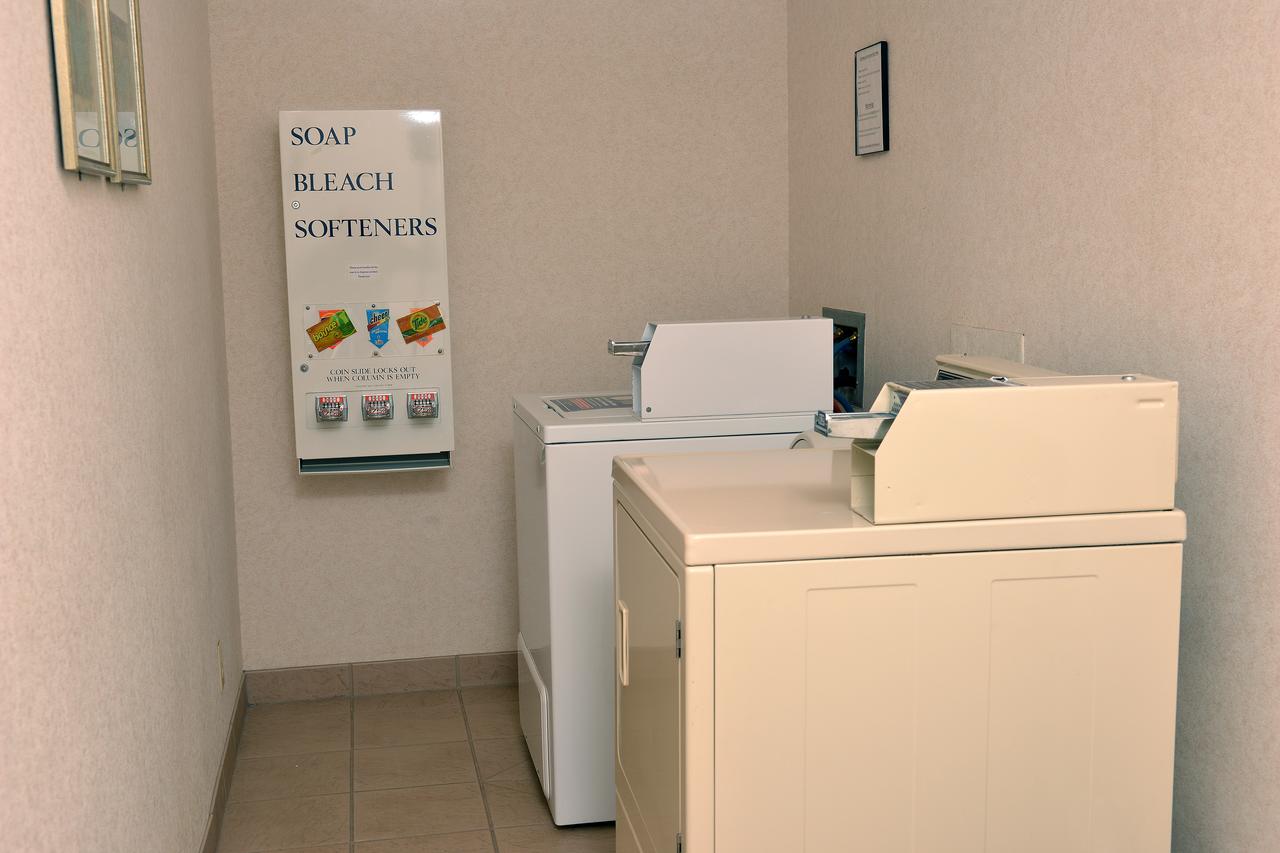 Hampton Inn & Suites Springfield - thumb 43