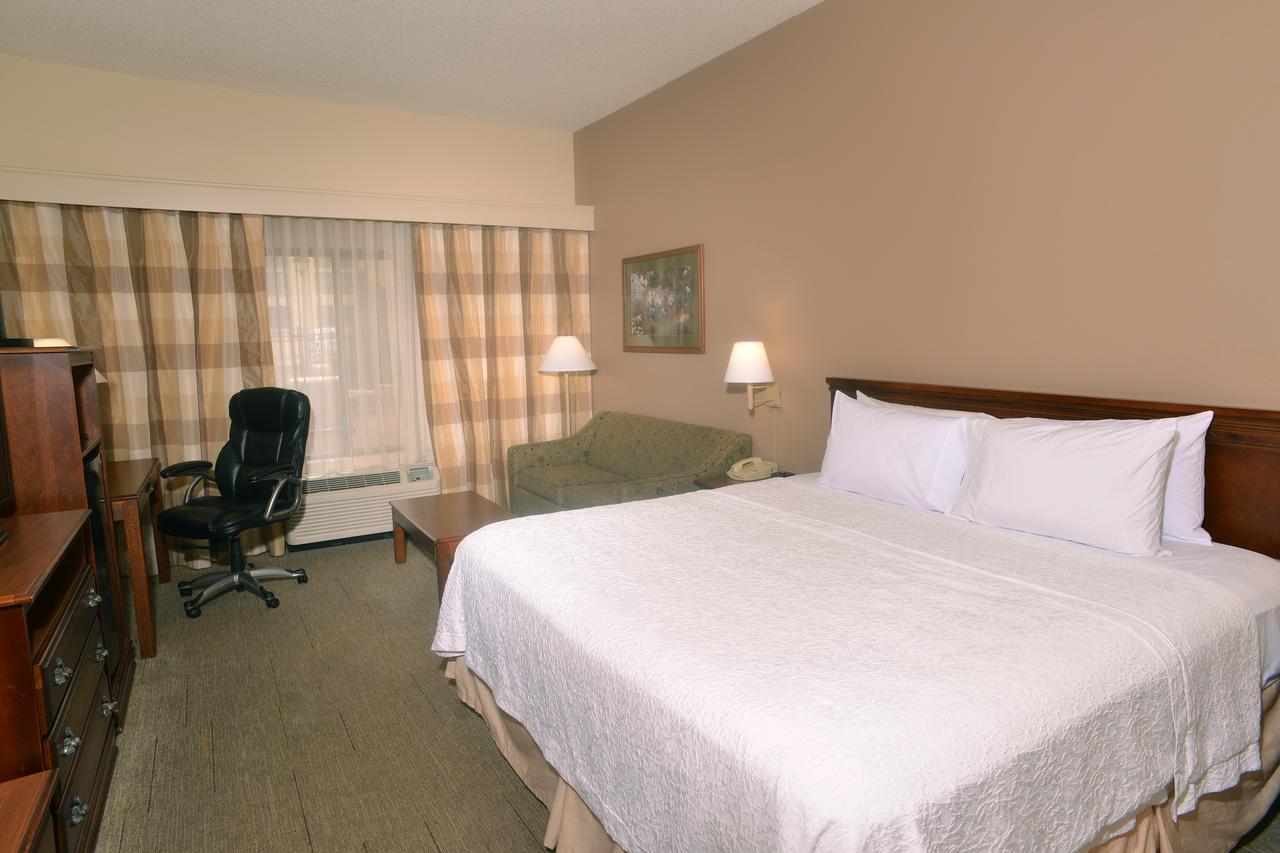 Hampton Inn & Suites Springfield - thumb 23
