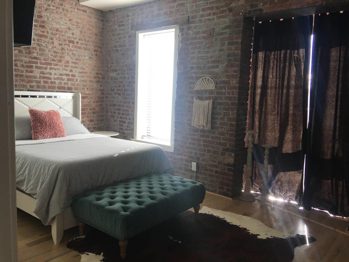 301 Â· Private Hotel Lofts In The Heart Of The City V I P - thumb 8