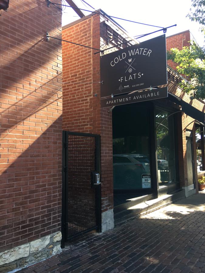 301 Â· Private Hotel Lofts In The Heart Of The City V I P - thumb 1