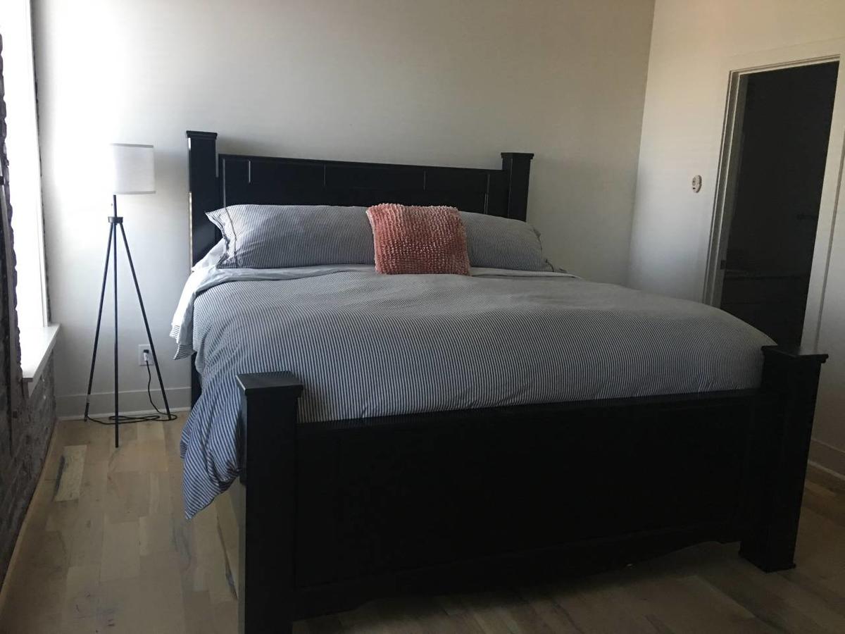 301 Â· Private Hotel Lofts In The Heart Of The City V I P - thumb 2