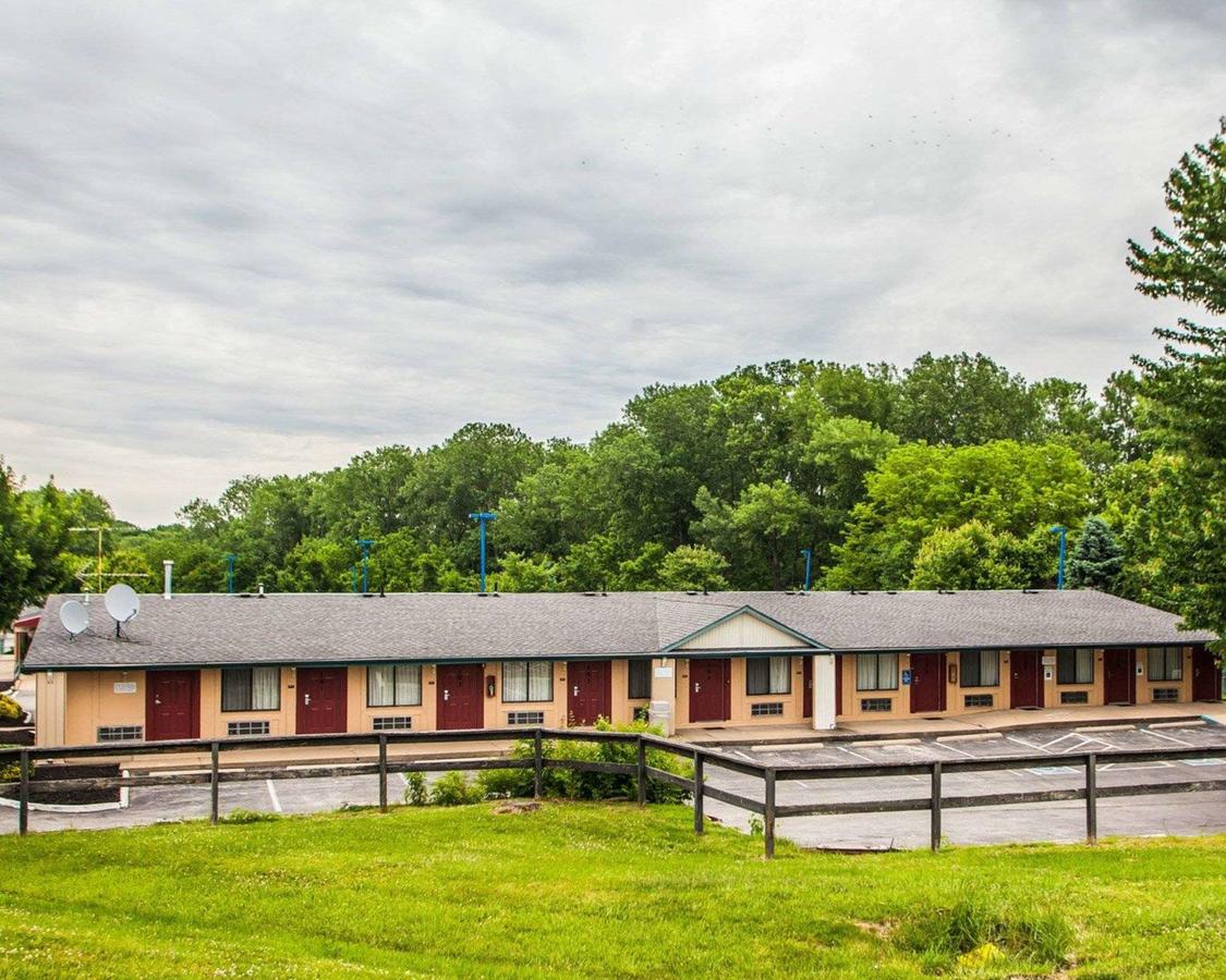 Rodeway Inn Saint Charles - thumb 23