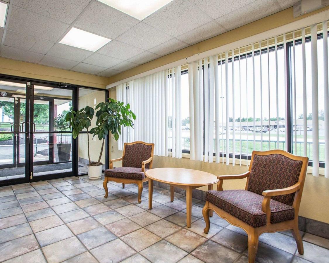 Rodeway Inn Saint Charles - thumb 25