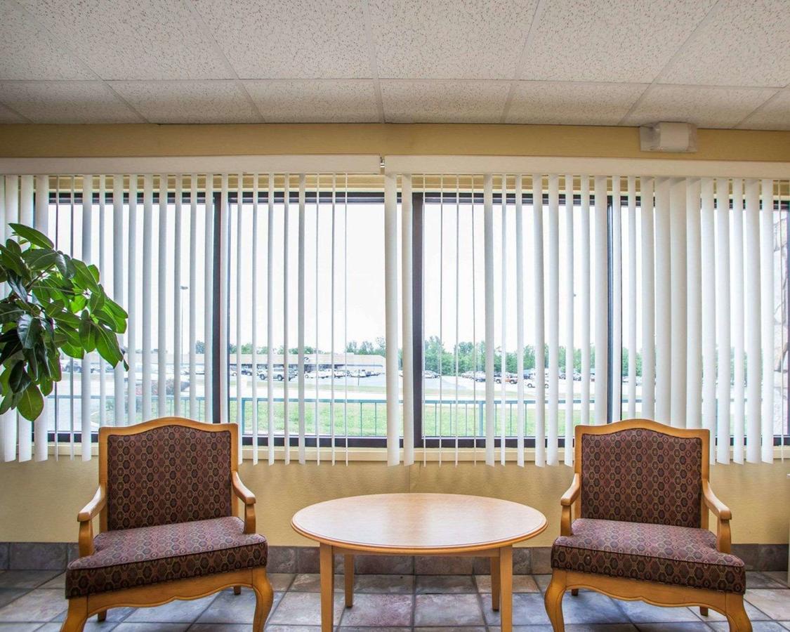 Rodeway Inn Saint Charles - thumb 7