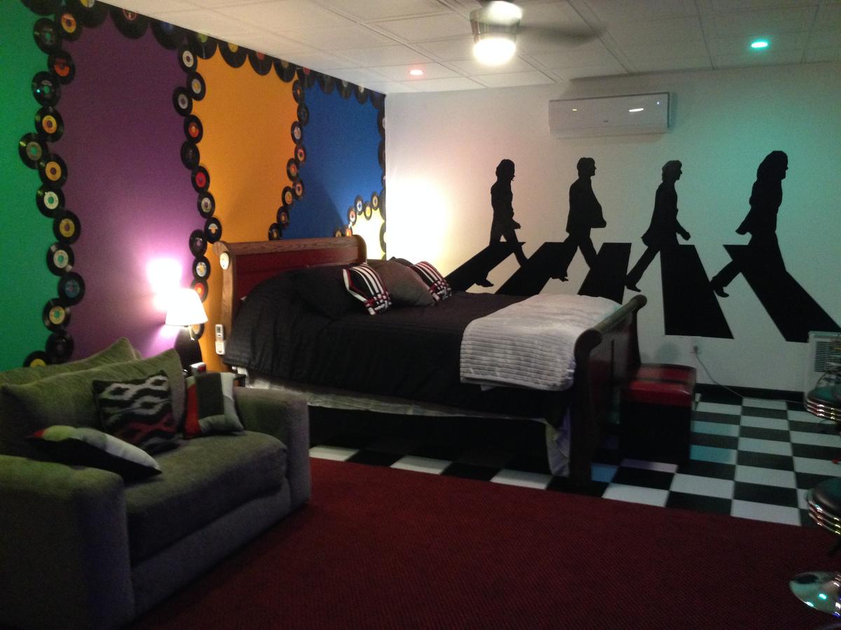 Swan Song Inn - thumb 42